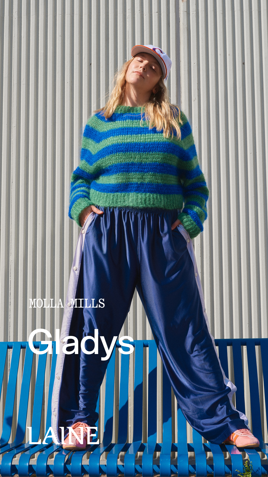 Hook Out!: Fresh Crochet Wear de Molla Mills por Laine