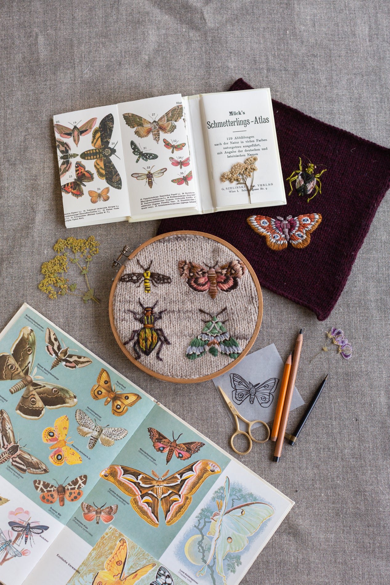 Embroidery on Knits de Judit Gummlich por Laine
