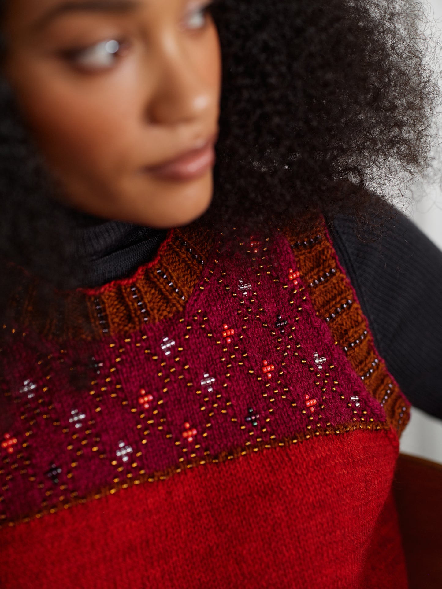 Beaded Colourwork de Jeanette Sloan por Laine