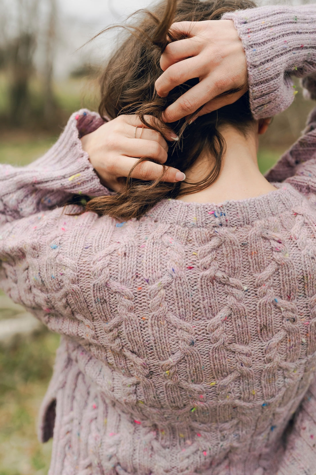 Field Notes: 20 Textured Knits for Everyday Beauty de Olga Putano por Laine